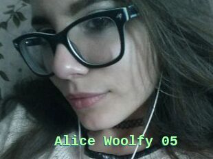 Alice_Woolfy_05