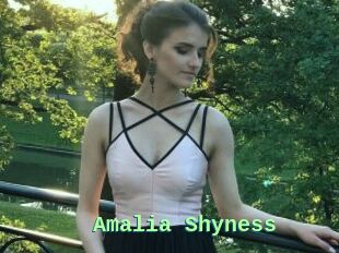 Amalia_Shyness