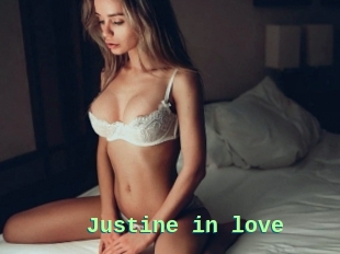 Justine_in_love