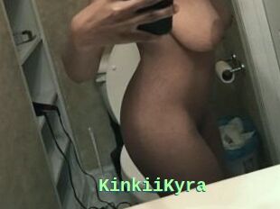 KinkiiKyra