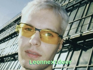 Leonnextdoor