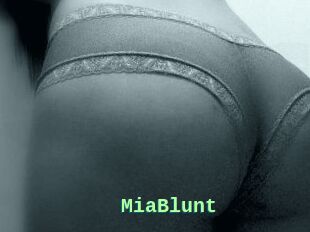 MiaBlunt