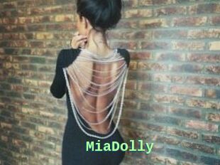 Mia_Dolly