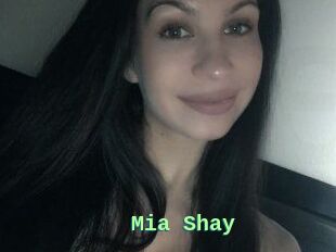 Mia_Shay