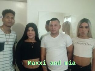 Maxxi_and_mia